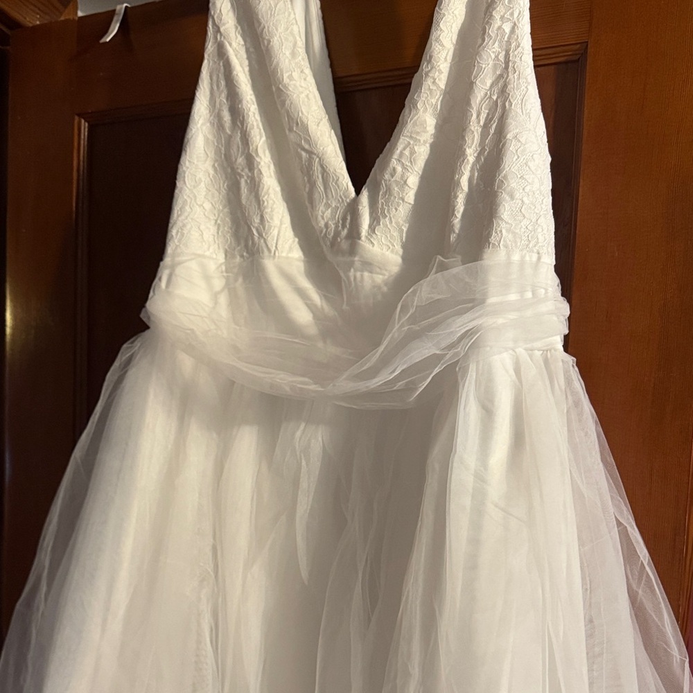 White Tulle V-Neck A-Line Dress